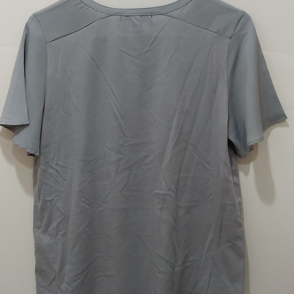 NWT Banana Republic V-Neck T-Shirt - Picture 5 of 8